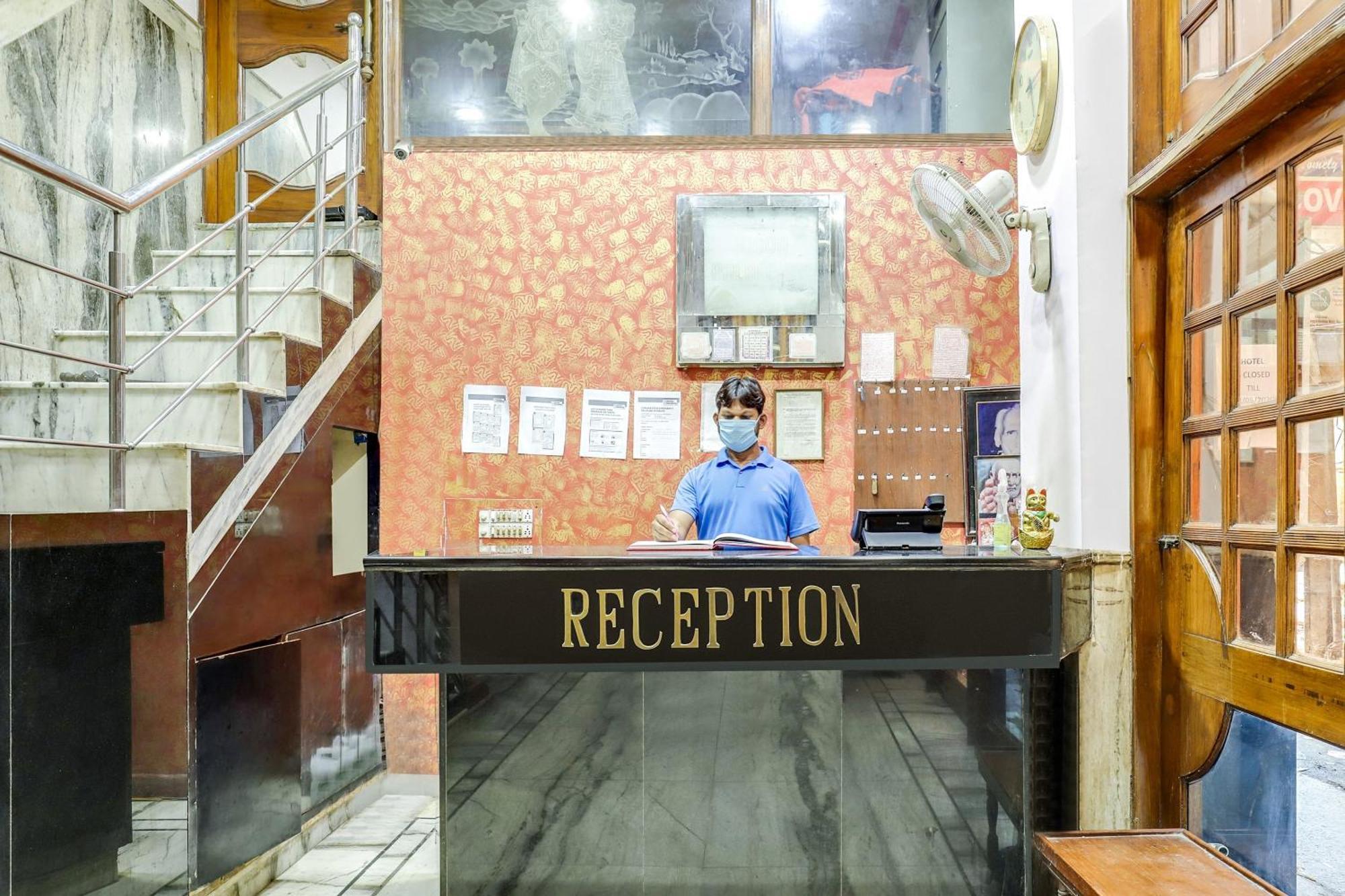 Hotel O Moon Palace Dx New Delhi Exterior photo